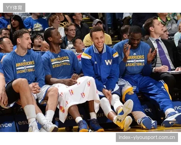 NBA队伍在训练中强化突破分球选择：提升团队战术新高度